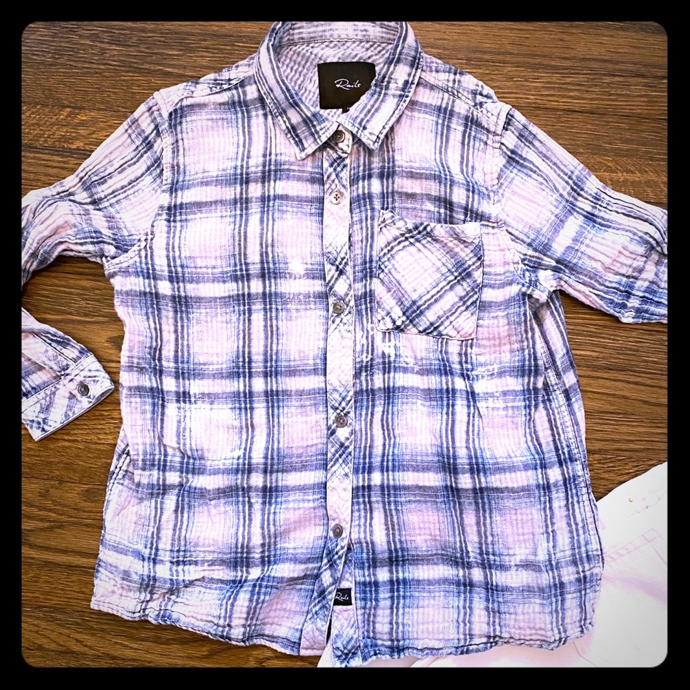 Rails button down